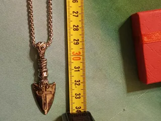 Collana uomo pugnale crociato