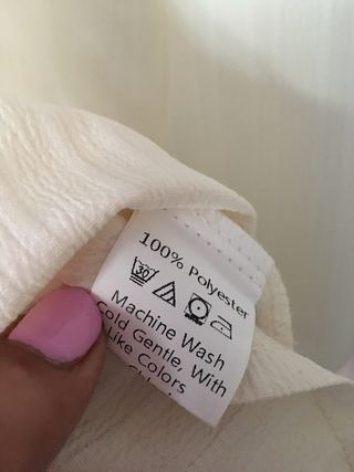 Blusa beige con bordado colorido