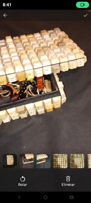 Joyero hecho con teclas de ordenadores antiguos