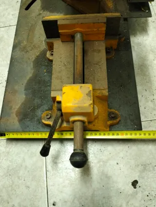 Sierra de cinta Quantum semi industrial