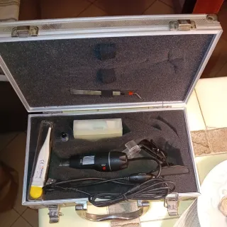 Microscopio Digitale Portatile con Accessori