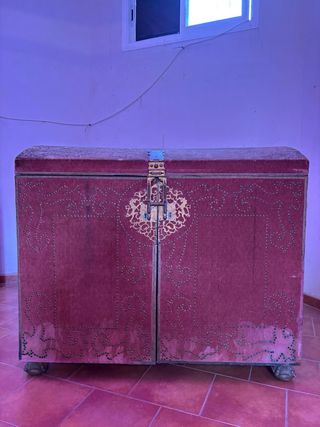 Baúl–cómoda antiguo de lujo – Pieza única