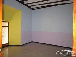 Casa adosada en venta en Baena