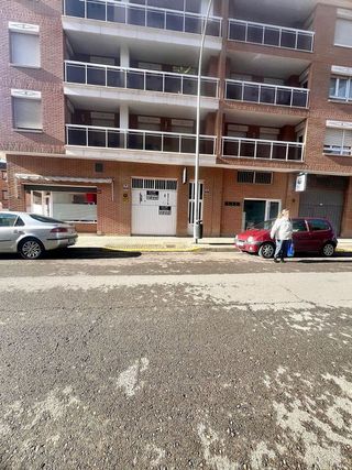 Local comercial en alquiler en Santo Domingo y San Martín  en Huesca