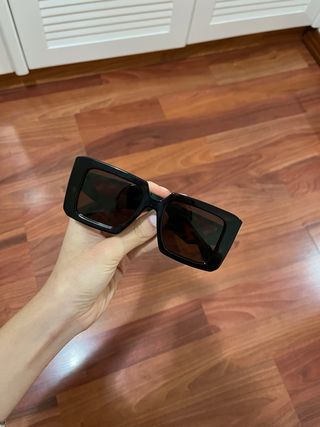 Gafas de sol Prada cuadradas