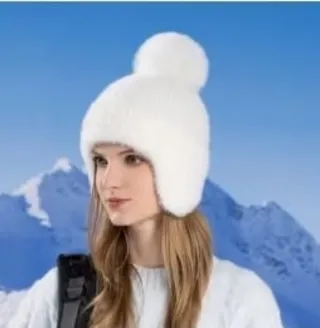 Gorro blanco con pompón - Nuevo