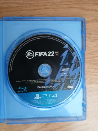 PS4 Slim 500GB + 2 Mandos + FIFA 22
