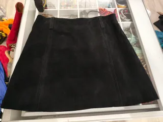 Falda Zara Cuero Negra Talla S