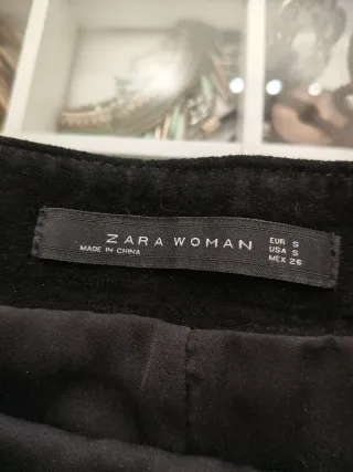 Falda Zara Cuero Negra Talla S