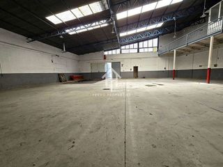 Nave industrial en venta en Loja