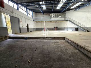 Nave industrial en venta en Loja