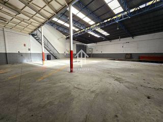 Nave industrial en venta en Loja
