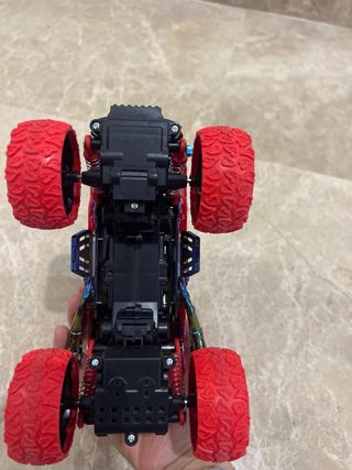 Coche todoterreno de juguete