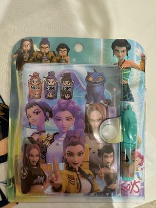 Pack Muñeca K-Pop Rumi + accesorios