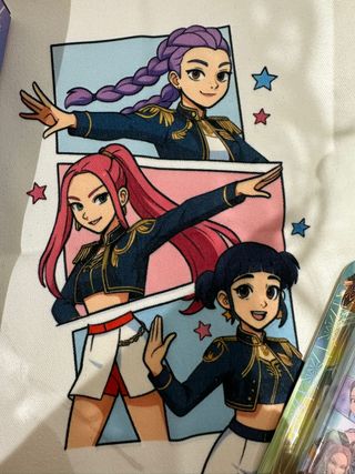 Pack Muñeca K-Pop Rumi + accesorios