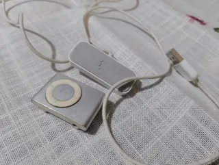 Apple iPod Shuffle Plata leer descripción