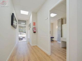 Local comercial en venta en Cervantes en Granada