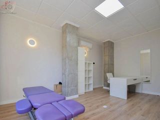 Local comercial en venta en Cervantes en Granada