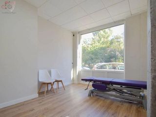 Local comercial en venta en Cervantes en Granada