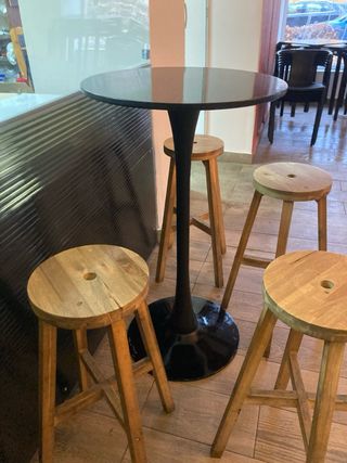 6 taburetes de madera