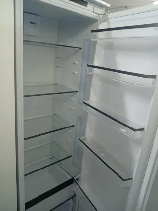 Nevera vertical blanca haier