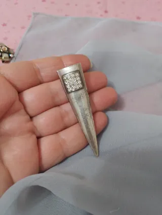 Spilla vintage rara con strass