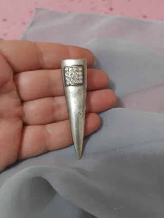 Spilla vintage rara con strass