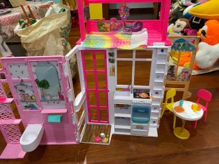 Casa Barbie 4 Zone con Mobili
