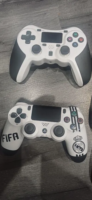 Mandos PS4 (PlayStation 4) Negro y blanco