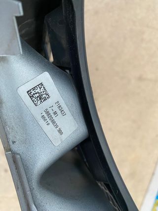 PARRILLA DELANTERA MERCEDES CLASE B (W246)