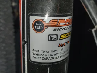 Bicicleta de Montaña Scott Negra