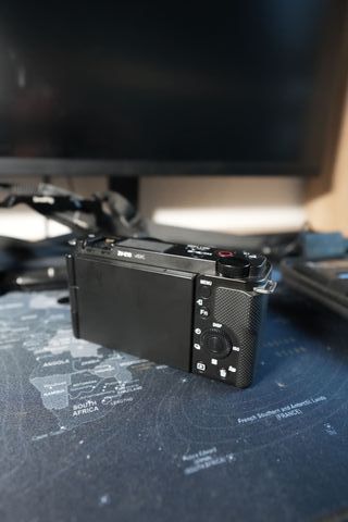 Sony ZV-E10 + SmallRig + BATERÍAS