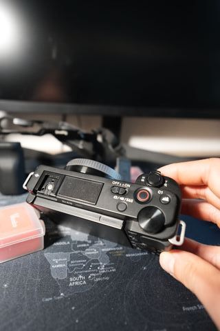 Sony ZV-E10 + SmallRig + BATERÍAS