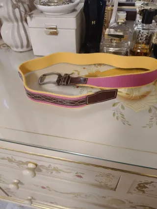 Cinturón elástico piel fucsia y amarillo