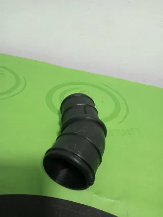 Tubo llenado depósito combustible Volvo