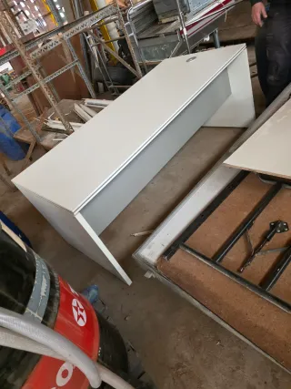 Mesas de oficina madera y metal