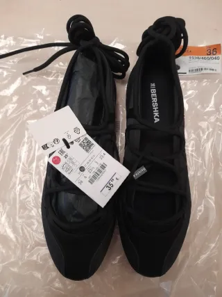 Bailarinas deportivas Bershka atadas talla 36