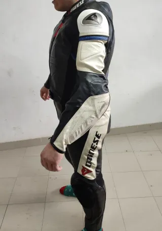 Mono Dainese Avro Talla [56] 2Piezas