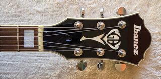 Ibanez GB10EM-AA George Benson Guitarra