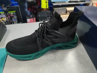 Zapatillas Fila Negras y Verdes