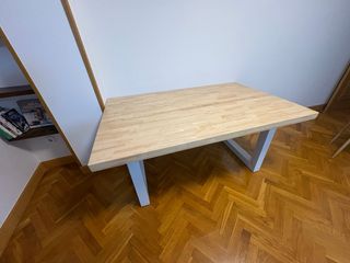 Mesa de salón madera y metal diseño moderno