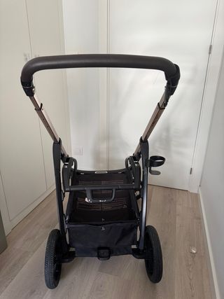 Carro Inglesina Aptica Gris, trío.