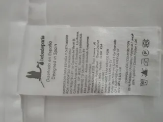 Sábanas de cuna con bordado de cigüeña