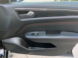 Por 287€ mes Arkana RS Line TCe 140CV EDC Micro Hi