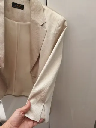 Traje de falda J.A. COLLECTION beige/dorado