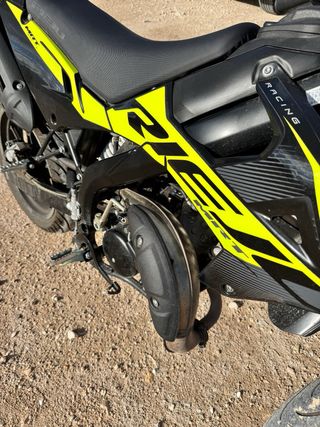 RIEJU MRT 50SM E5 V2 Negro/Amarillo Flúor