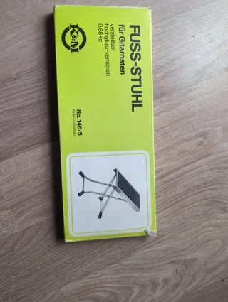 Pedal de guitarra plateado