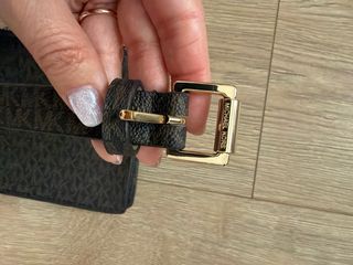 Riñonera Michael Kors Marrón Cadena Dorada