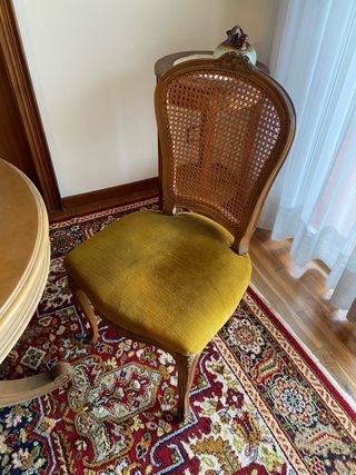 Mesa extensible de madera maciza con 4 sillas