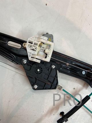 Elevalunas izquierdo bmw serie 1 ref: 13262410